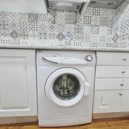 Апартаменти Pituresque Flat In St Jorge Castle By Homeful Homes *