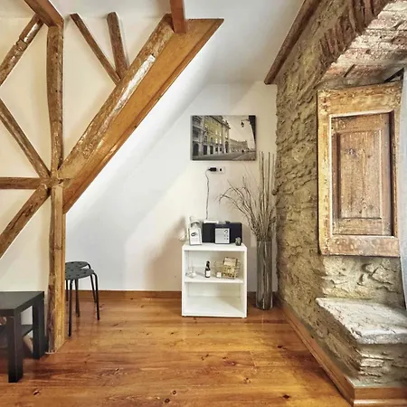 Sublime Apt Medieval Alfama Apartment